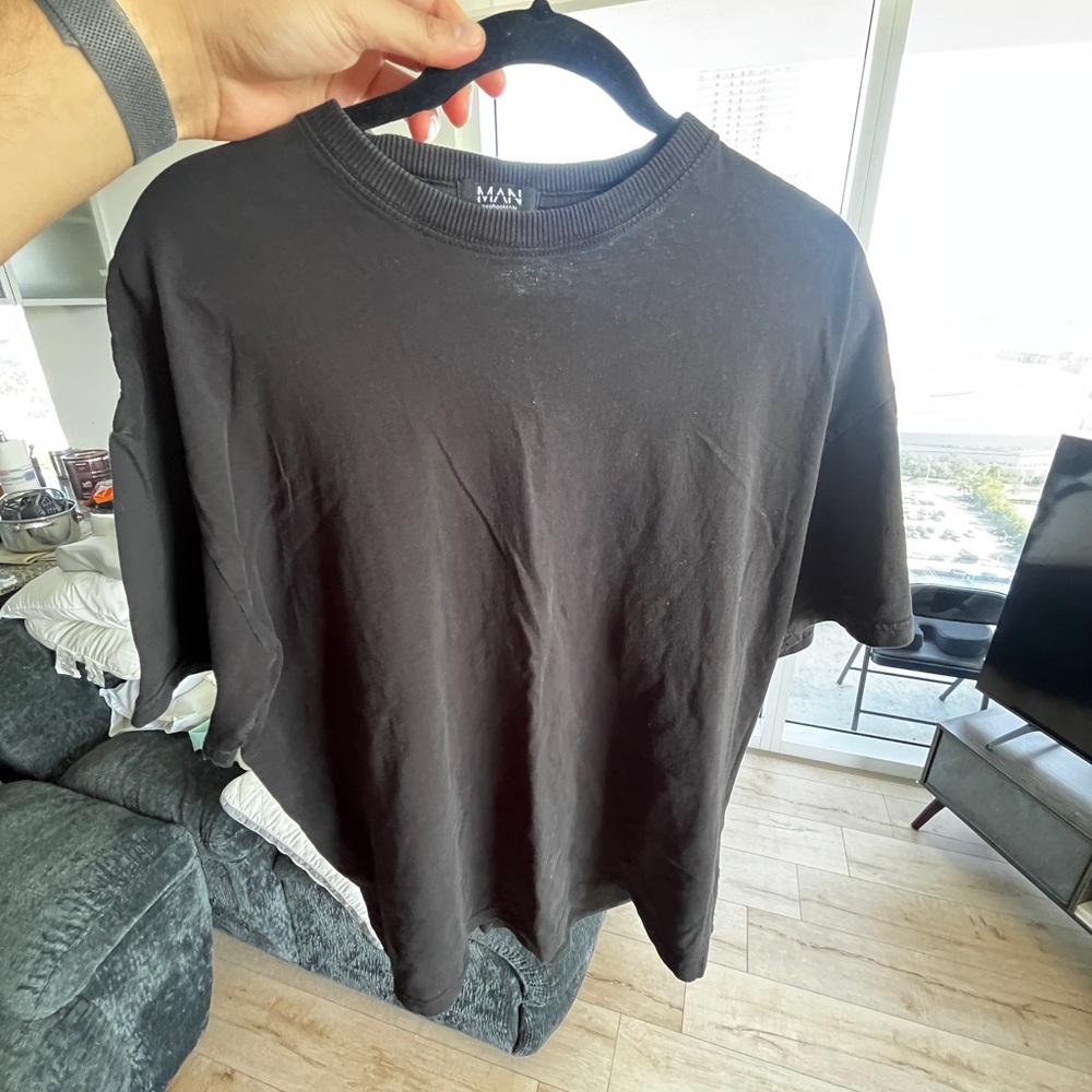 MAN Black Short Sleeve Tee